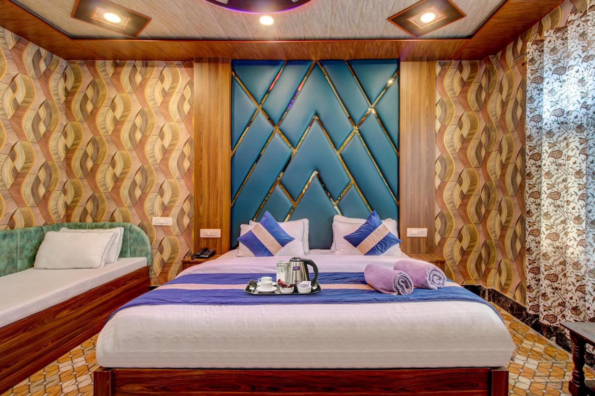 Hotel Royal Hameed Srīnagar Pokoj fotografie